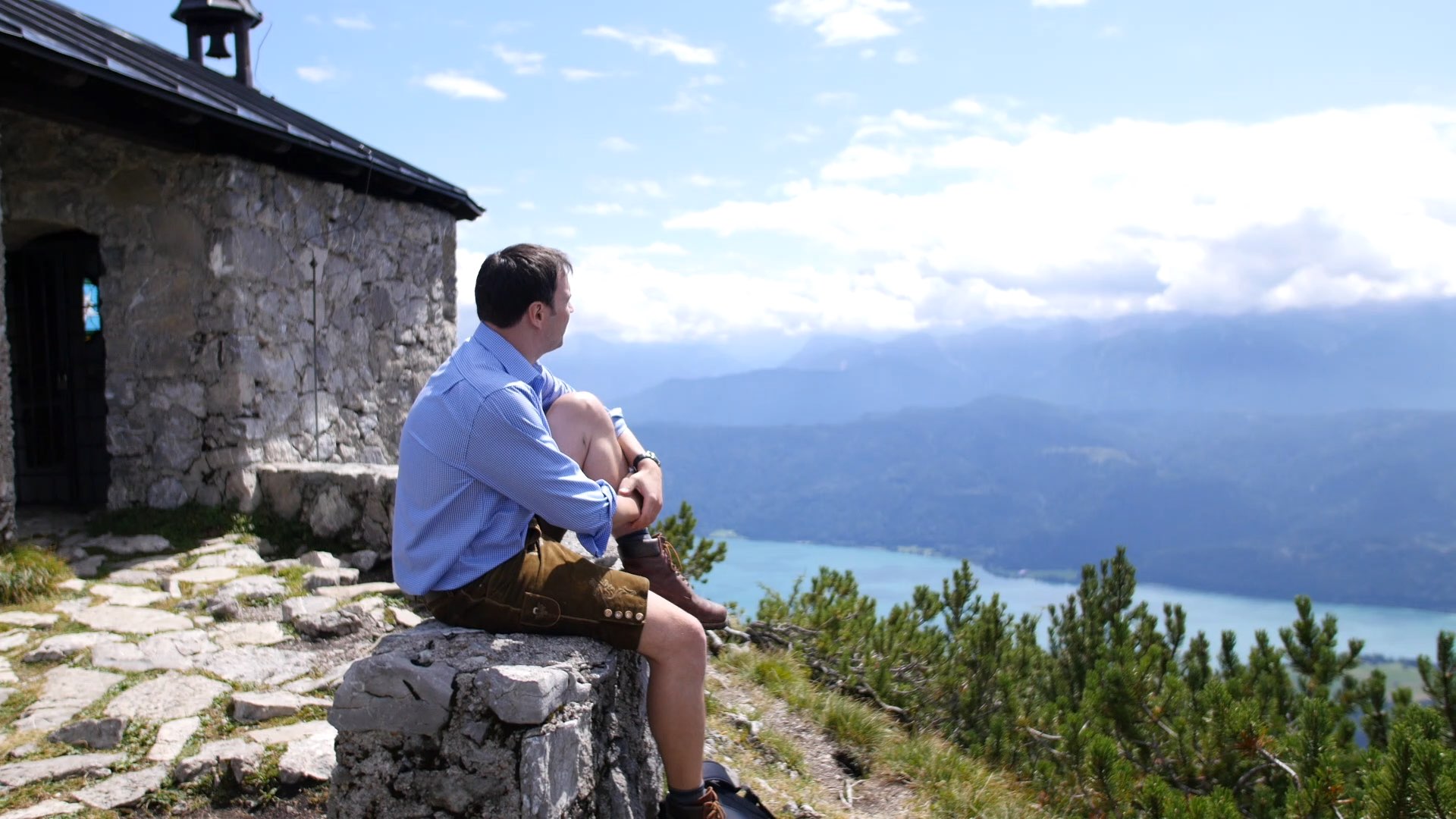 Bergpanorama - Person Lederhose